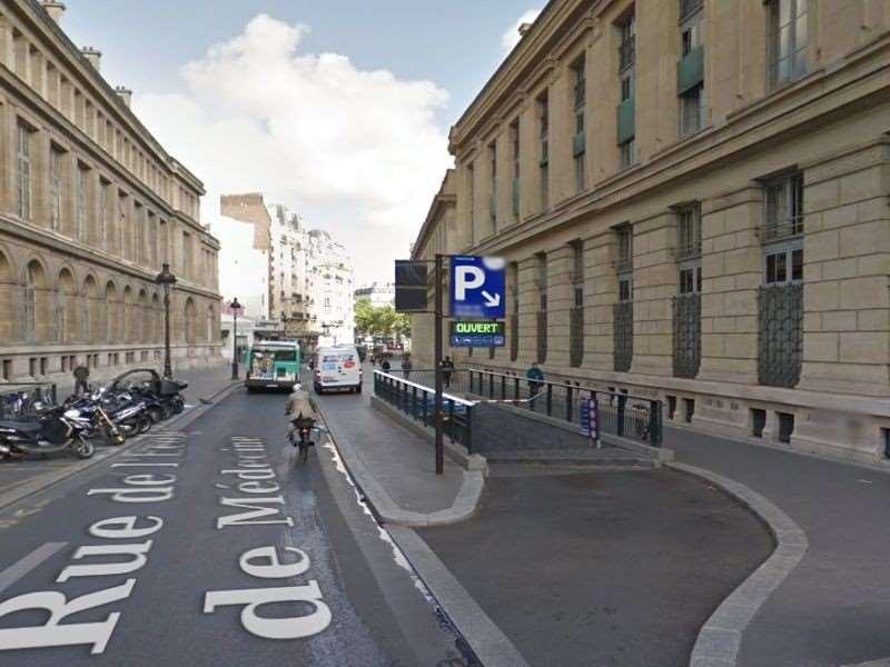 Hotel Saint Pierre Paris Amenities photo