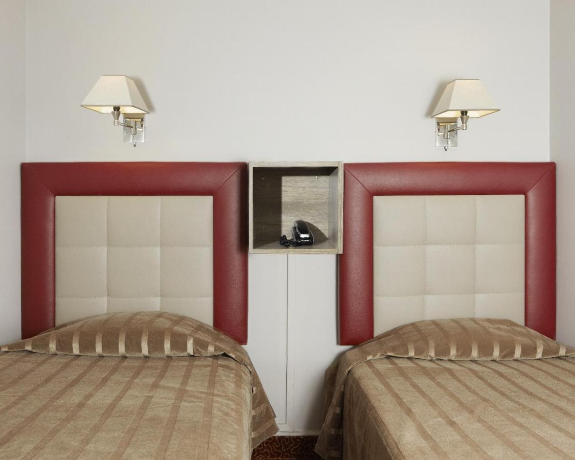Hotel Saint Pierre Paris Exterior photo