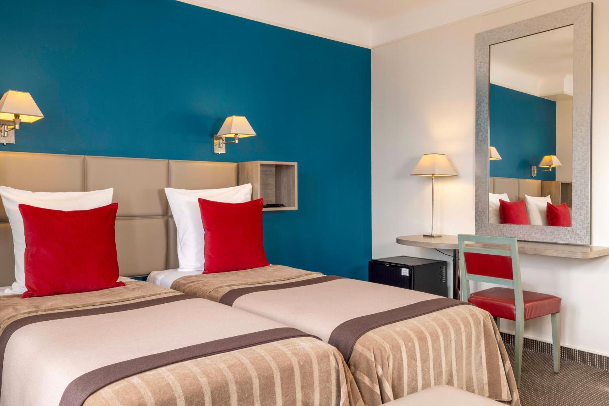 Hotel Saint Pierre Paris Exterior photo