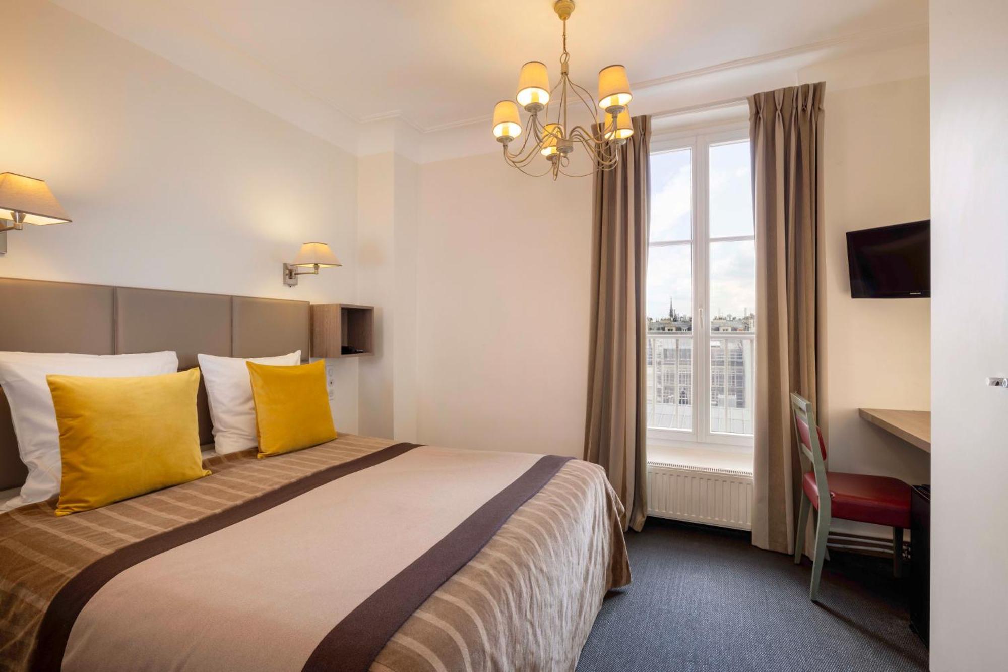 Hotel Saint Pierre Paris Exterior photo