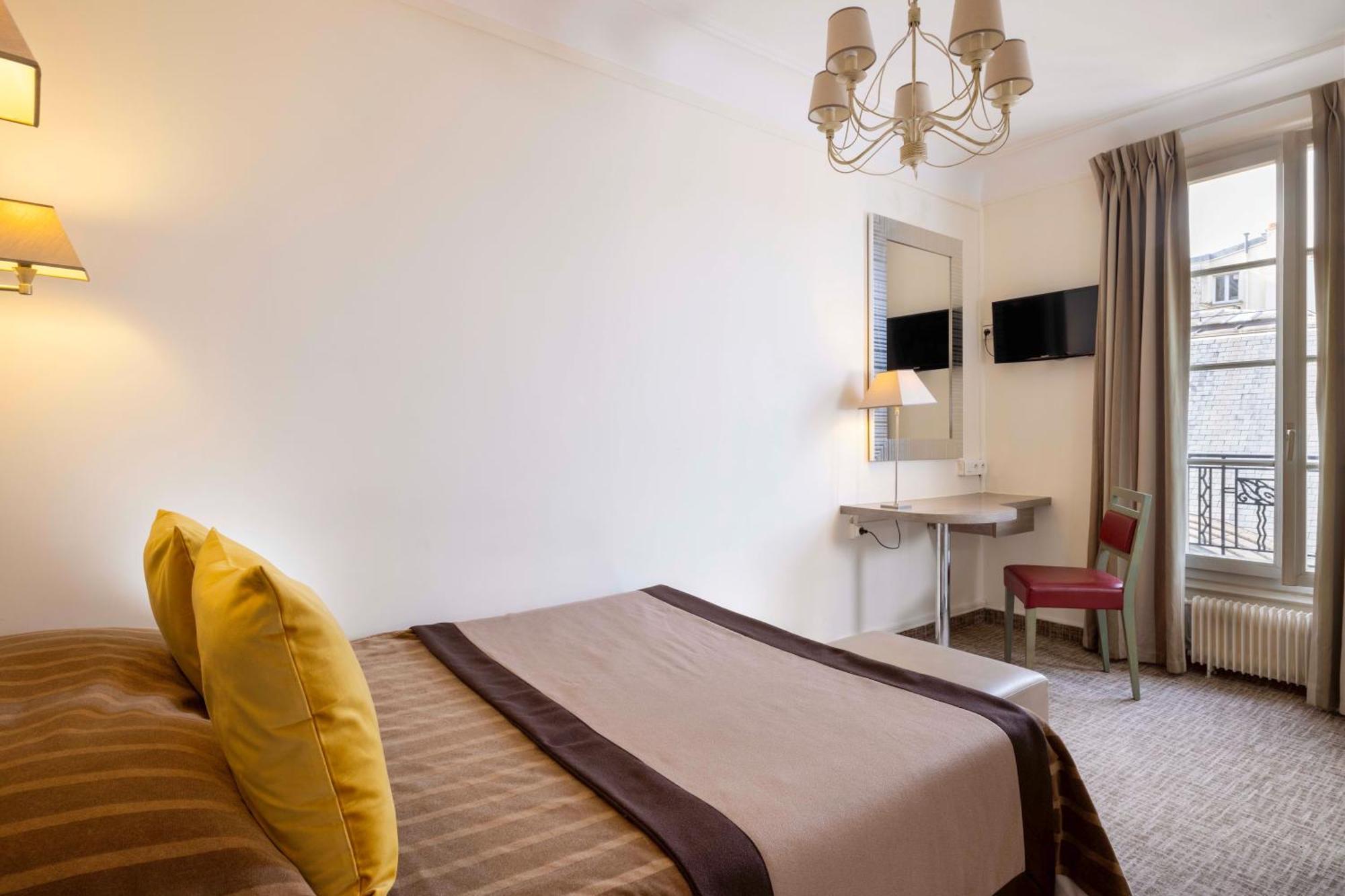 Hotel Saint Pierre Paris Exterior photo