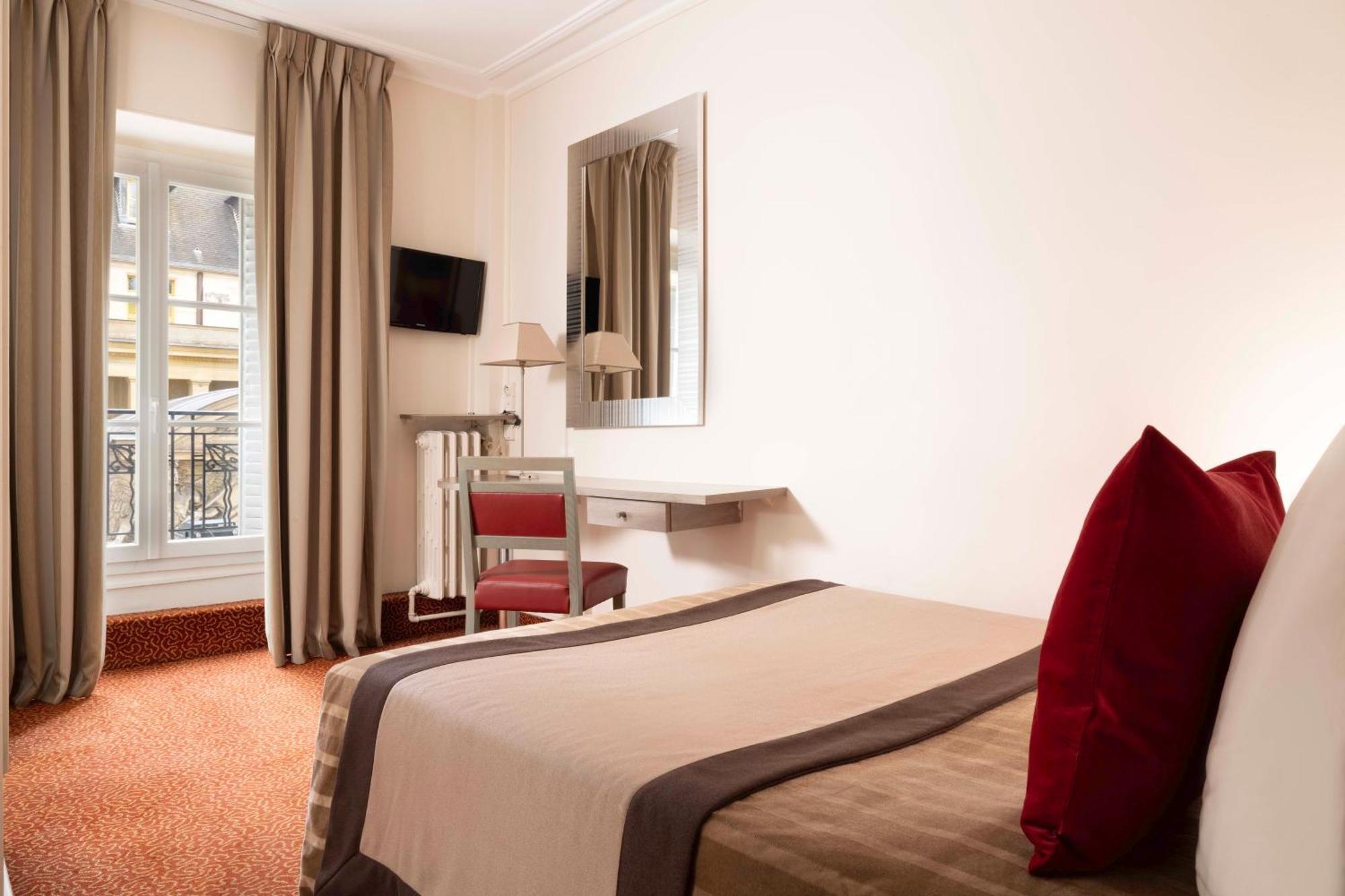 Hotel Saint Pierre Paris Exterior photo